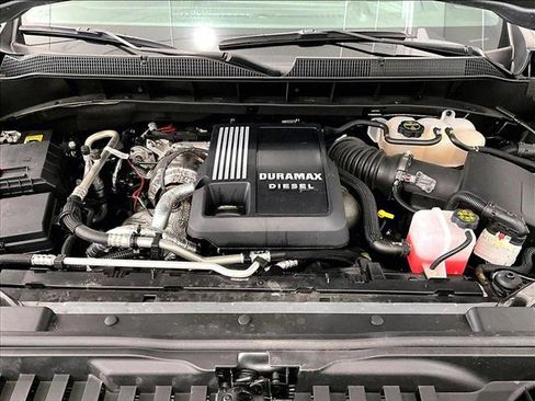 Used 2025 Chevrolet Silverado 1500 High Country w/ Technology Package RWD image 11