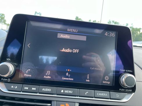 Used 2022 Nissan Altima 2.5 SV w/ SV Premium Package FWD image 15