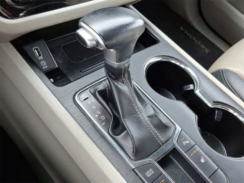 Used 2019 Kia Sedona EX image 15