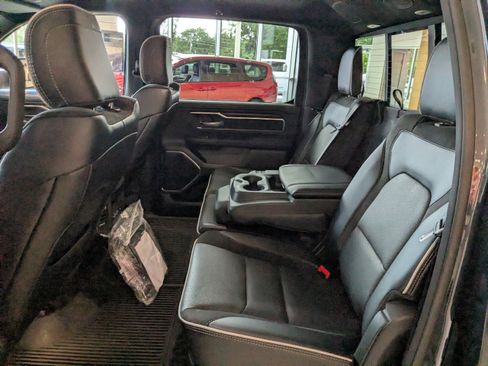 New 2026 RAM 1500 Laramie AWD/4WD image 12