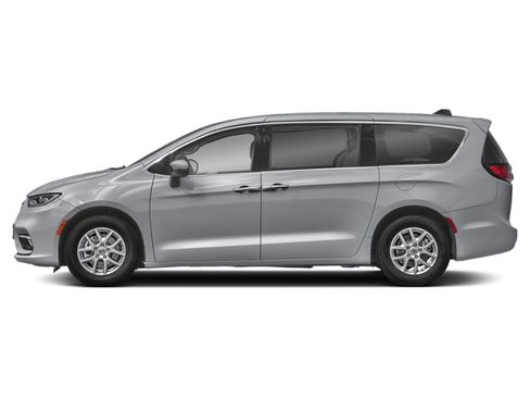 Used 2024 Chrysler Pacifica Touring-L FWD image 2