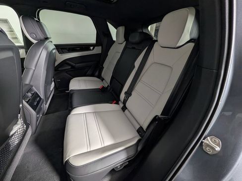New 2026 Porsche Cayenne AWD/4WD image 23
