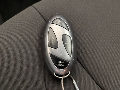 Used 2025 Hyundai Elantra SEL FWD image 24