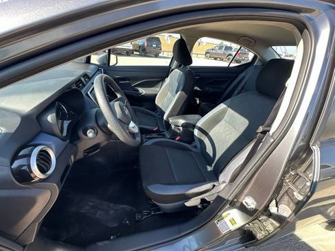 Used 2025 Nissan Versa SV FWD image 9