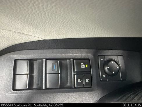 Used 2021 Toyota RAV4 XLE Premium FWD image 18