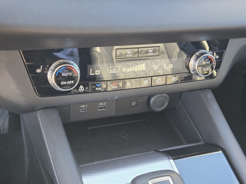 Used 2024 Mitsubishi Outlander SEL FWD image 22