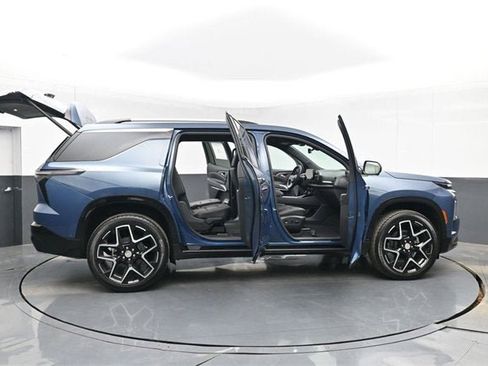 New 2026 Chevrolet Traverse High Country w/ LPO, Floor Liner Package image 58