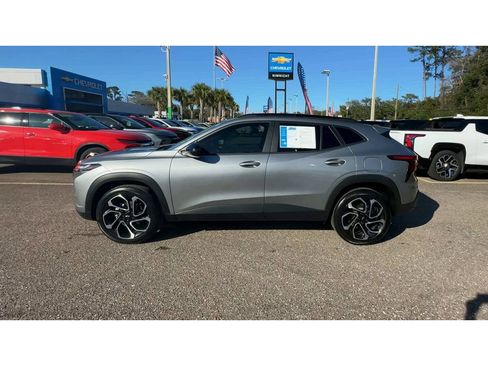 Certified 2025 Chevrolet Trax RS w/ Sunroof Package image 5