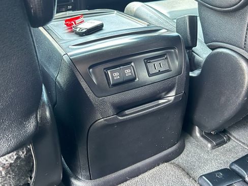 Used 2020 Toyota Sienna SE Premium image 15