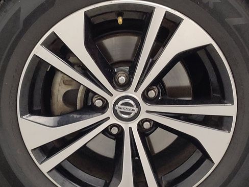 Used 2023 Nissan Sentra SV w/ All-Weather Package FWD image 31