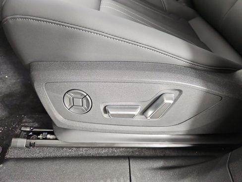 New 2026 Audi Q3 quattro 2.0T AWD/4WD image 17