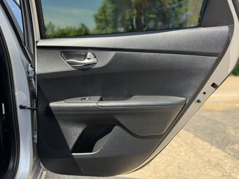 Used 2019 Kia Forte LXS FWD image 33