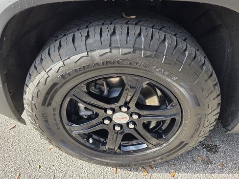 Certified 2023 GMC Acadia AT4 w/ Technology Package AWD/4WD image 11