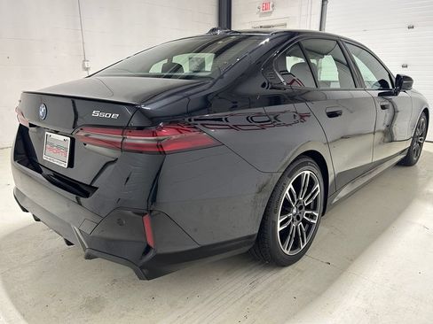 Used 2026 BMW 550e xDrive w/ Premium Package AWD/4WD image 7