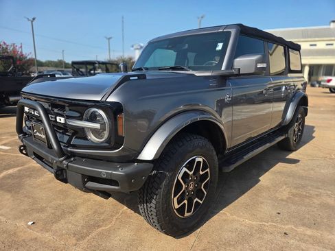 Used 2022 Ford Bronco Outer Banks AWD/4WD image 1