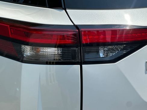 New 2025 Nissan Pathfinder SV image 17