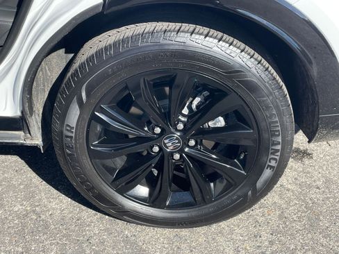 Used 2025 Buick Envista Sport Touring image 29