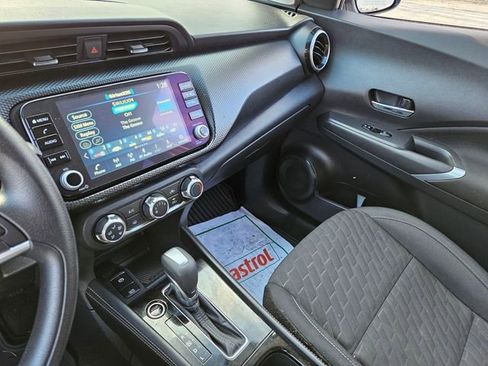 Used 2023 Nissan Kicks SV image 18