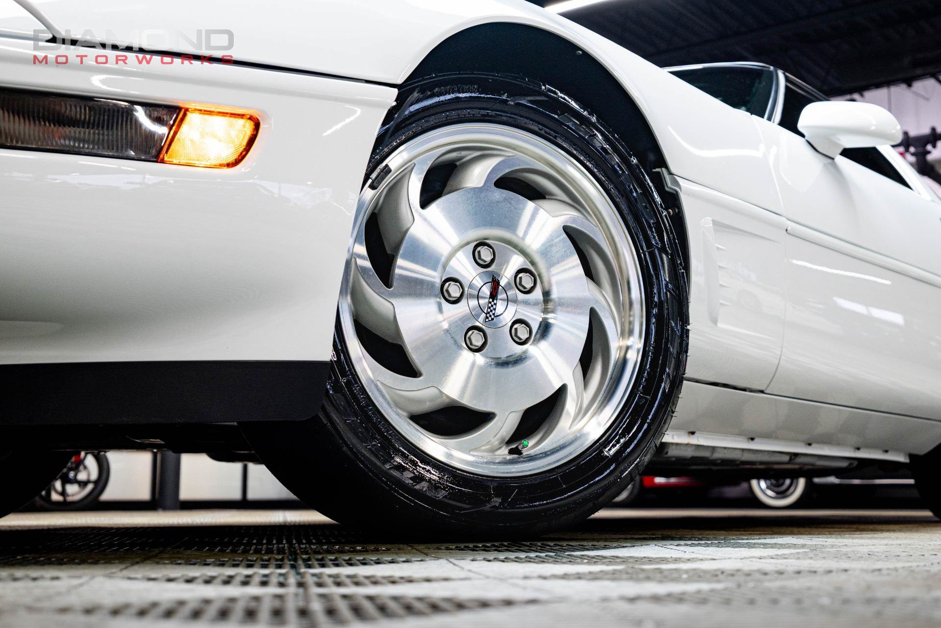 Used 1995 Chevrolet Corvette Coupe RWD image 8