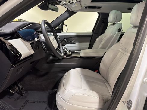 Used 2023 Land Rover Range Rover Sport SE AWD/4WD image 11