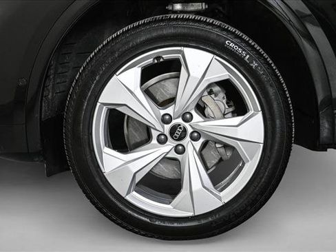 Used 2023 Audi Q5 2.0T Prestige w/ Prestige Package image 25