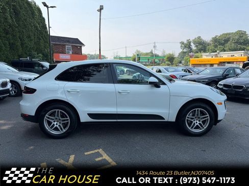 Used 2018 Porsche Macan AWD/4WD image 9