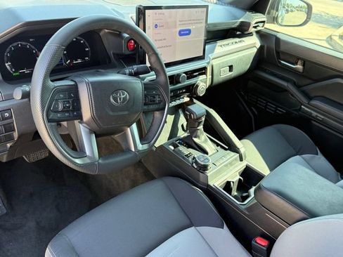 Used 2026 Toyota Tacoma TRD Off-Road AWD/4WD image 11