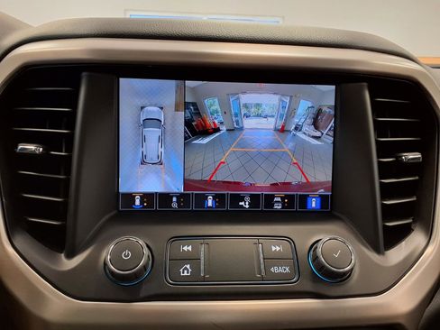 Used 2023 GMC Acadia Denali w/ Denali Ultimate Package AWD/4WD image 26