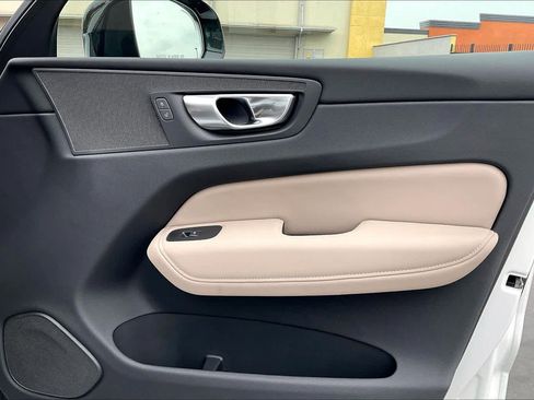 New 2026 Volvo XC60 T8 Plus w/ Protection Package Premier image 30