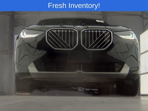 Used 2025 BMW X3 xDrive30i w/ Premium Package AWD/4WD image 3
