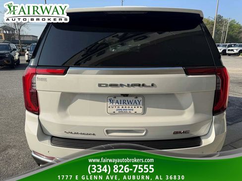 Used 2025 GMC Yukon Denali image 7