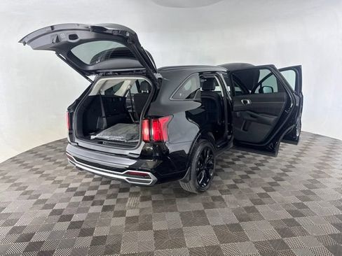 Certified 2023 Kia Sorento SX AWD/4WD image 16