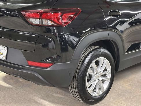 Used 2023 Chevrolet TrailBlazer LS FWD image 10