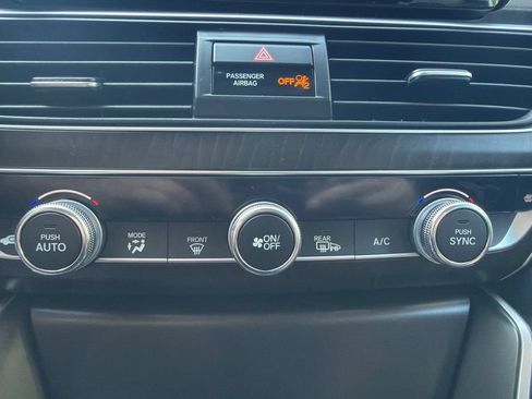 Used 2018 Honda Accord EX-L image 26