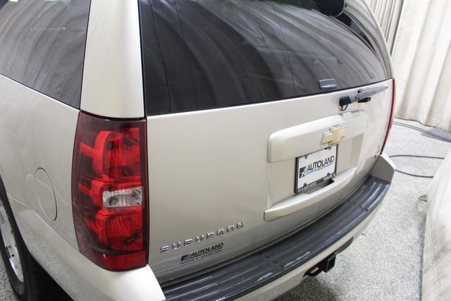 Used 2007 Chevrolet Suburban LT w/ LT Preferred Equipment Group AWD/4WD image 5