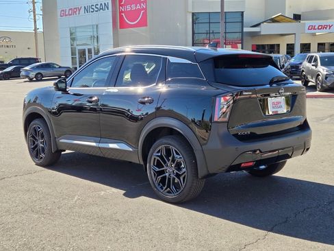New 2026 Nissan Kicks SR FWD image 7