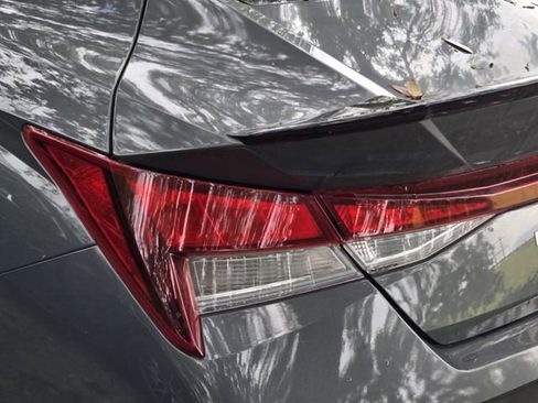 Used 2025 Hyundai Elantra Sport FWD image 8
