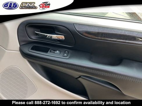 Used 2017 Dodge Grand Caravan SE w/ Power Window Group image 18