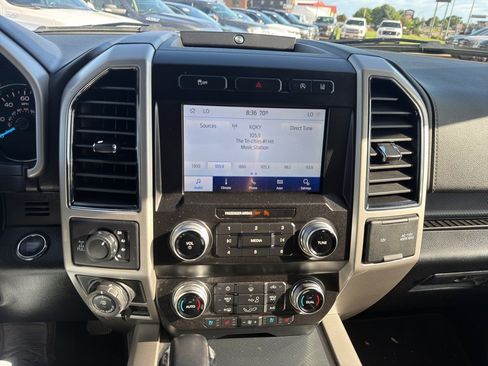 Used 2020 Ford F150 Lariat w/ Equipment Group 502A Luxury AWD/4WD image 12