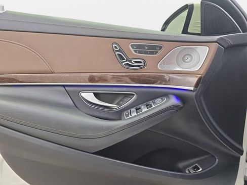 Used 2018 Mercedes-Benz S 560 Sedan image 26