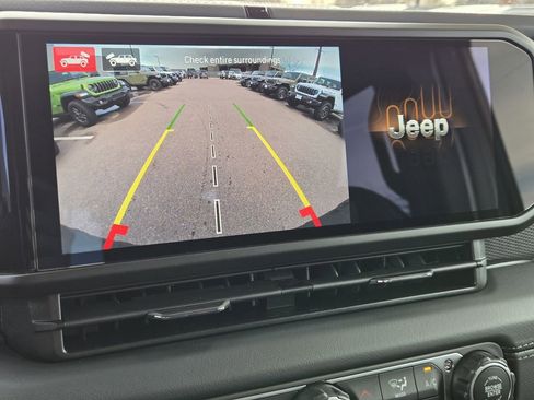New 2026 Jeep Wrangler Unlimited Rubicon AWD/4WD image 10