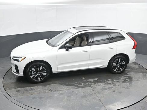 New 2026 Volvo XC60 B5 Plus w/ Protection Package Premier image 34