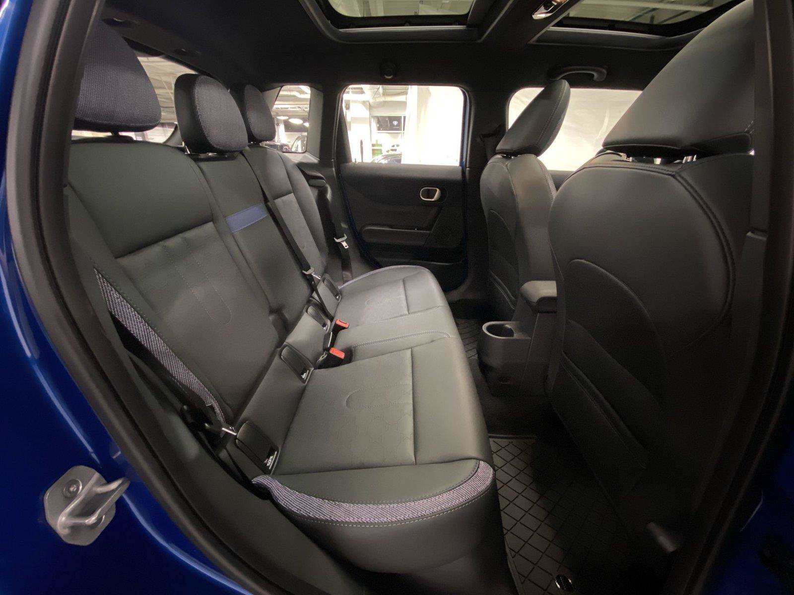 New 2026 MINI Cooper 4-Door Hardtop FWD image 29