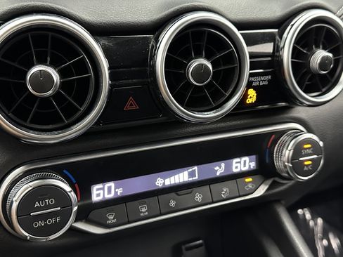 Used 2021 Nissan Sentra SV image 14