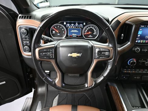 Used 2020 Chevrolet Silverado 1500 High Country AWD/4WD image 34