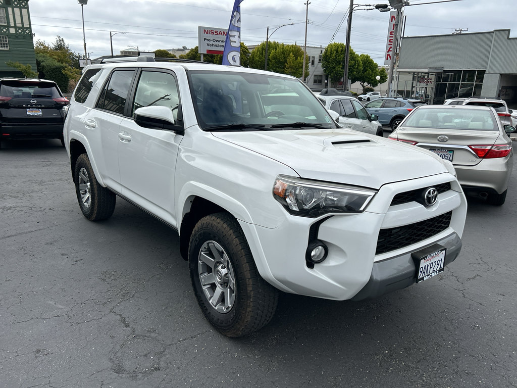 Used 2016 Toyota 4Runner Trail AWD/4WD image 3