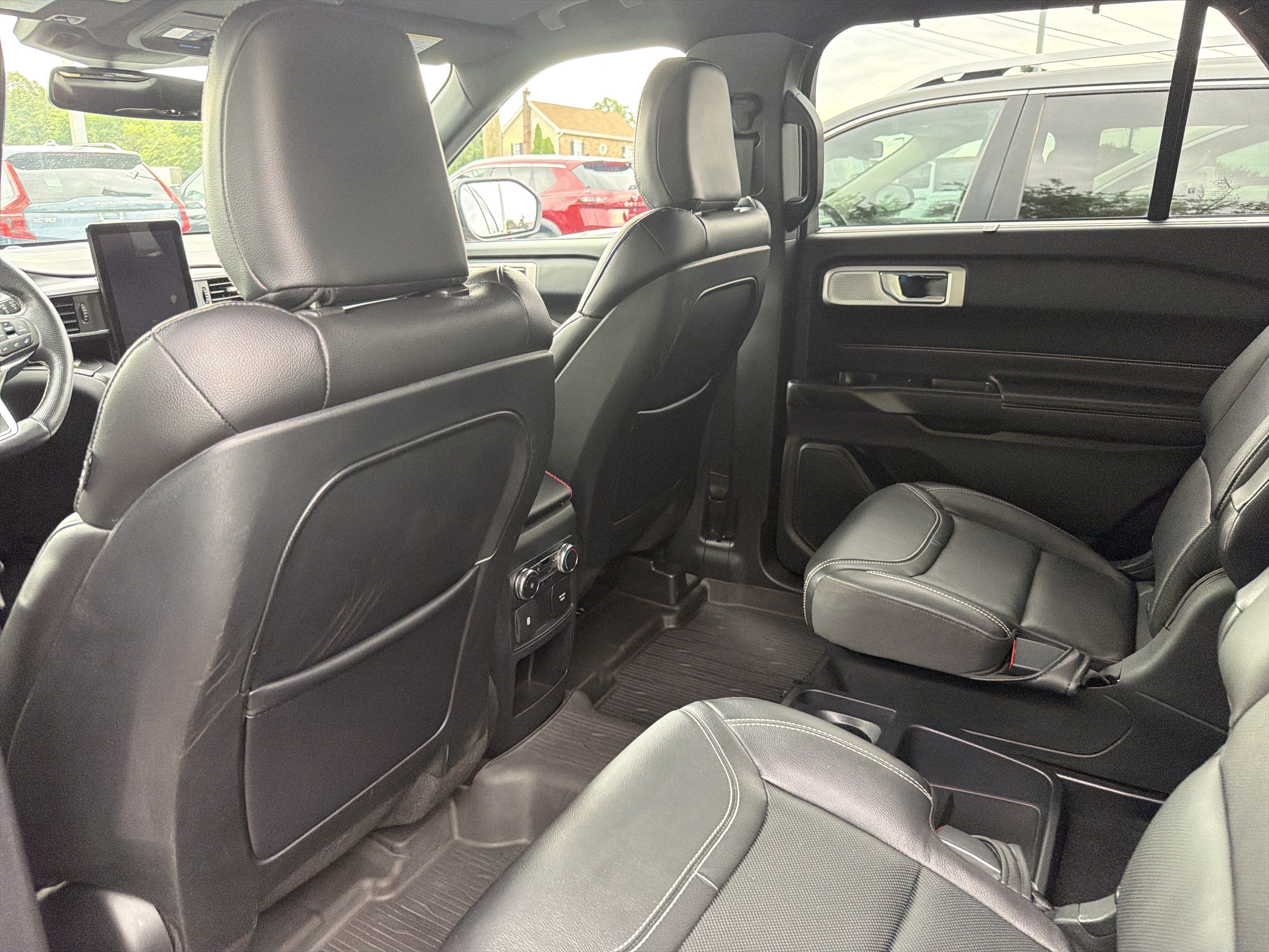 Used 2020 Ford Explorer ST w/ Premium Technology Package AWD/4WD image 18