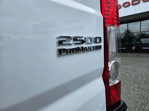 Used 2026 RAM ProMaster 2500 w/ Convenience Group FWD image 11