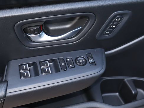 Used 2025 Honda Pilot EX-L image 21