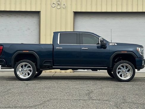 Used 2021 GMC Sierra 2500 Denali w/ Denali Ultimate Package image 8